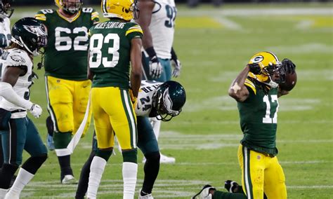 Packers vs. Eagles recap: Aaron Rodgers throws 3 TDs, GB rolls