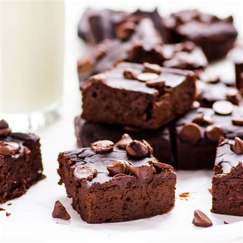 Fudgy Black Bean Brownies Recipe - iFoodReal.com