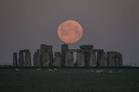 Scientists Have Conducted Tests That Reveal Stonehenge Is Made From a ...