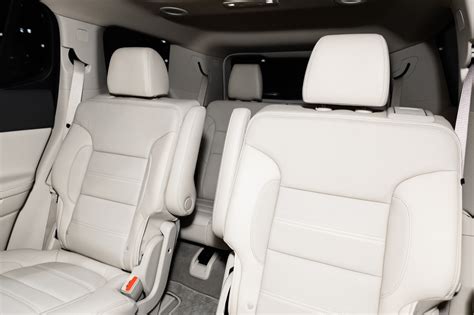 2020 Acadia Interior Adds Space Thanks To New Digital Shifter | GM Authority