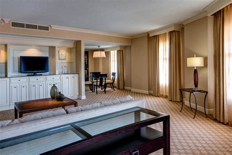 Nashville Unique Hotel Room | Gaylord Opryland Resort & Convention Center