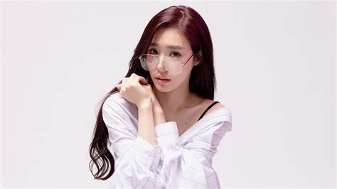 Tiffany - Biography, Height & Life Story | Super Stars Bio