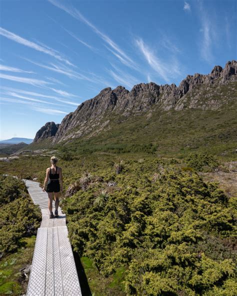 Hiking Cradle Mountain - The Best Cradle Mountain Walking Tracks