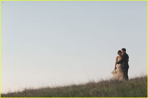 Zach Gilford Tears Up in Wedding Photos with Kiele Sanchez!: Photo 2925606 | Zach Gilford Photos ...