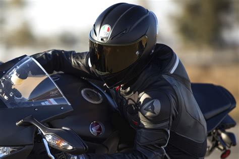 The 10 Best Motorcycle Helmets of 2017 | Digital Trends