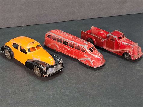 Vintage Die Cast Metal Cars Lot of 3 - Adam's Northwest Estate Sales & Auctions