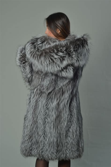 Silver Fox Fur Coat Hooded Knee Length | SKANDINAVIK FUR