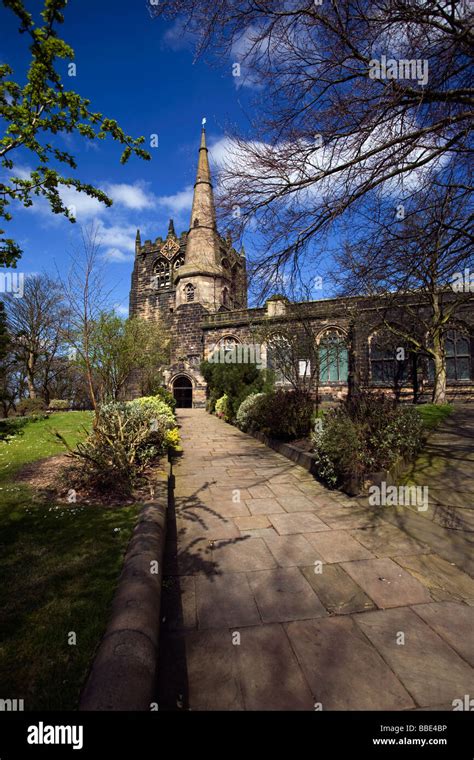 Ormskirk Parish Church of St Peter and St Paul Stock Photo - Alamy