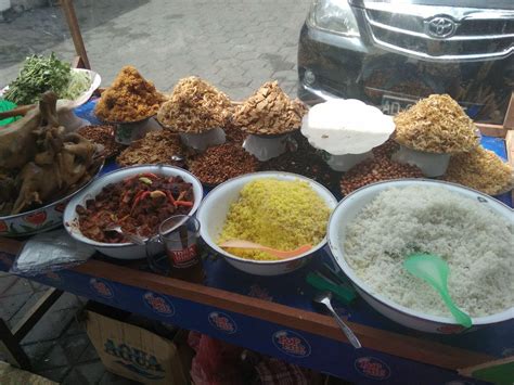 Nasi Gurih Sekaten, Makanan Legendaris Yang Laris Manis Yogya | GudegNet