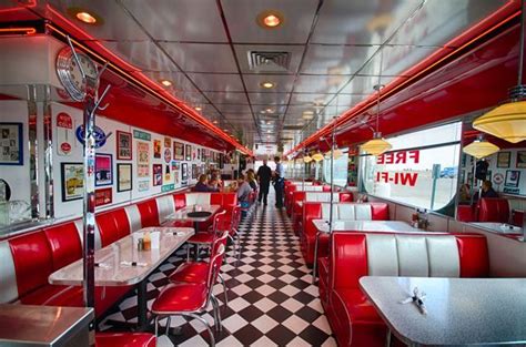 Pin by Lisa Cope on Retro 50 in 2020 | Vintage diner, Diner decor ...