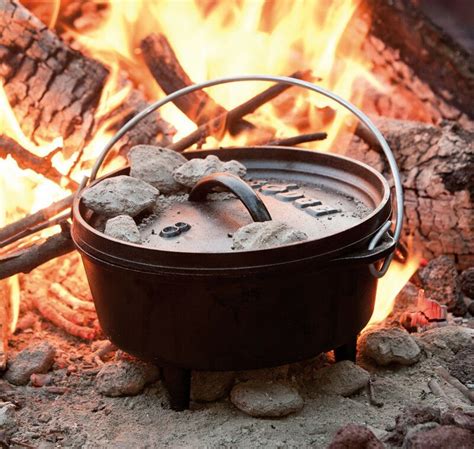 Lodge 2-Quart Cast Iron Dutch Oven Camping Cookware Outdoor Cooking Pot ...