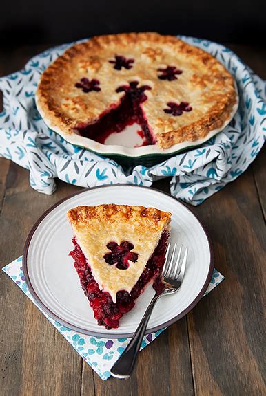 apple huckleberry pie recipe – use real butter