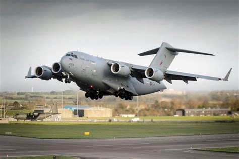 Boeing to Provide C-17 Training for Next Generation of Royal Air Force Crews and Engineers - EDR ...