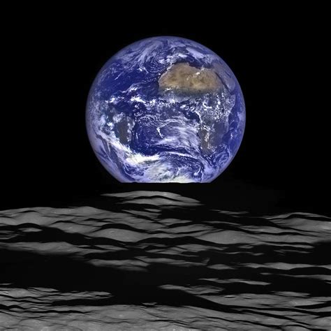 This New 'Earthrise' Photo from NASA Is Simply Breathtaking | Space