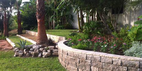 Maintenance - Earth Creations Landscaping