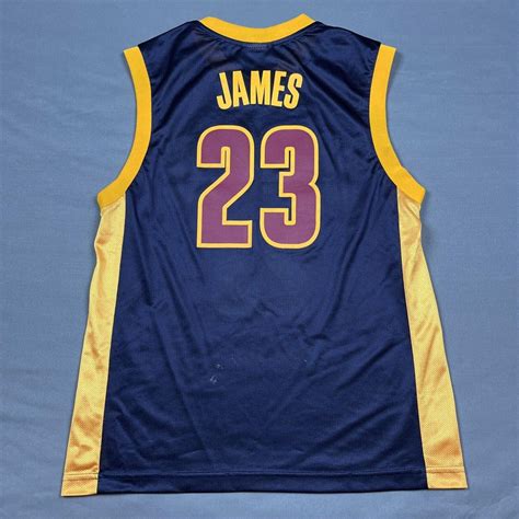 Lebron James Cleveland Cavaliers Jersey #23 Medium... - Depop