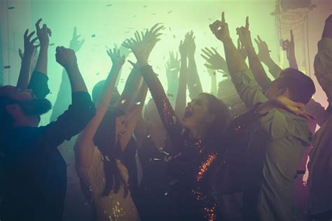 30,000+ Club Party Pictures | Download Free Images on Unsplash