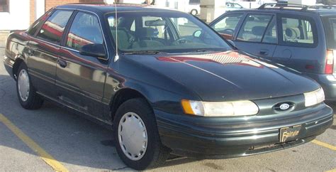 1990 Ford Taurus SHO - Sedan 3.0L V6 Manual