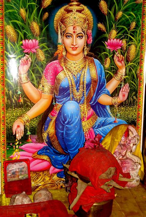 Lakshmi Devi Hindu Goddess | Hindu deities, Gods and goddesses, Indian ...