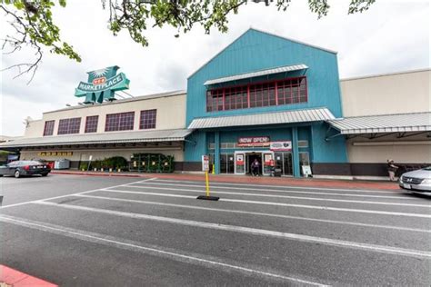 San Antonio TX: HEB Marketplace - Retail Space - Dividend Capital ...