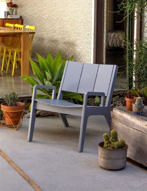 7 Recycled Plastic Outdoor Furniture Brands Greening Up Your Backyard