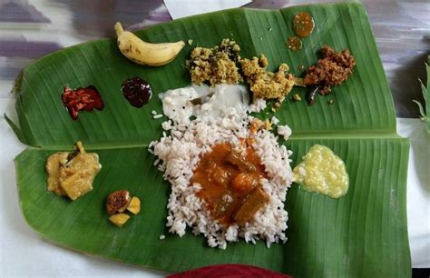 authentic-kerala-style-sadya-on-banana-leaf • Technology & Travel Blog from India