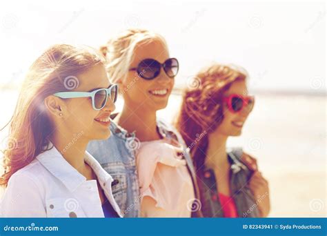 Group of Smiling Women in Sunglasses on Beach Stock Image - Image of happy, leisure: 82343941