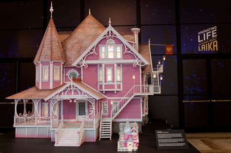 LEGO IDEAS - Coraline's Pink Palace Apartments