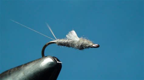 Fly Tying w/ Ryan Keyes: RS2 - YouTube