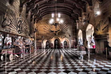 Warwick Castle - The Great Hall - a photo on Flickriver | Warwick castle, Castles interior ...