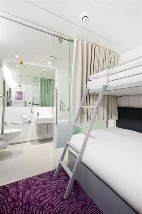 YOTELAIR London Gatwick Airport | Airport Hotel In London Gatwick | YOTEL