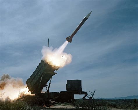 Surface-to-air missile (SAM) | Britannica