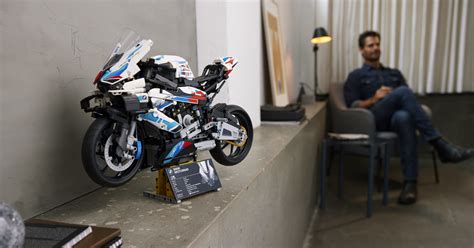 BMW S1000-RR LEGO Technic Kit Slotted for January Debut - webBikeWorld