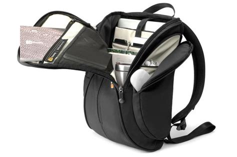 Booq Boa Squeeze Laptop Backpack | Gadgetsin