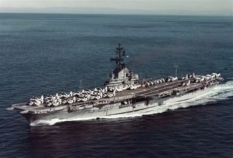 USS Ticonderoga (CVA-14) underway off California, United States, 1972. [1906x1296] | Aircraft ...