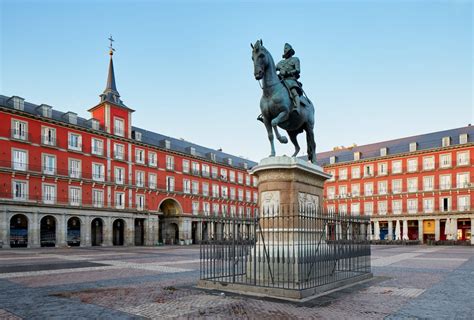 Historia de la Plaza Mayor de Madrid, orígenes y usos actuales