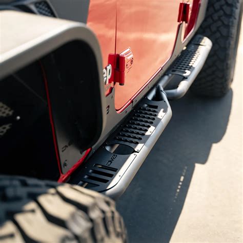 Jeep Gladiator Side Steps - Enhance Your Off-Road Adventures! – Gearlanders.com