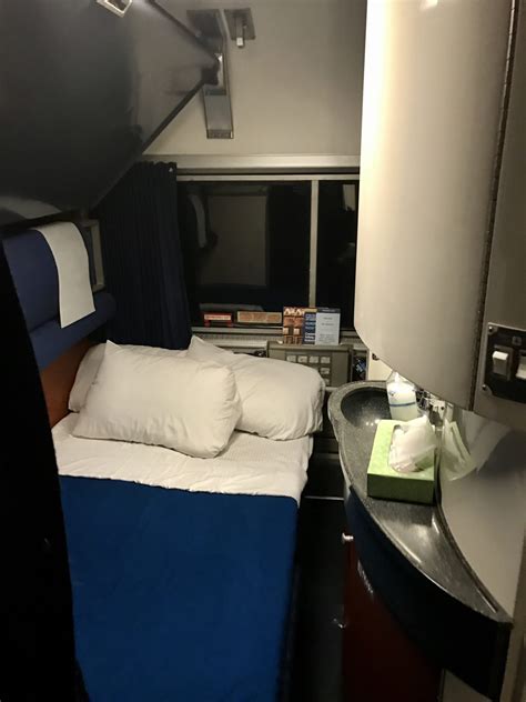 Amtrak Sleeper Accommodations: What You Need To Know - TWK