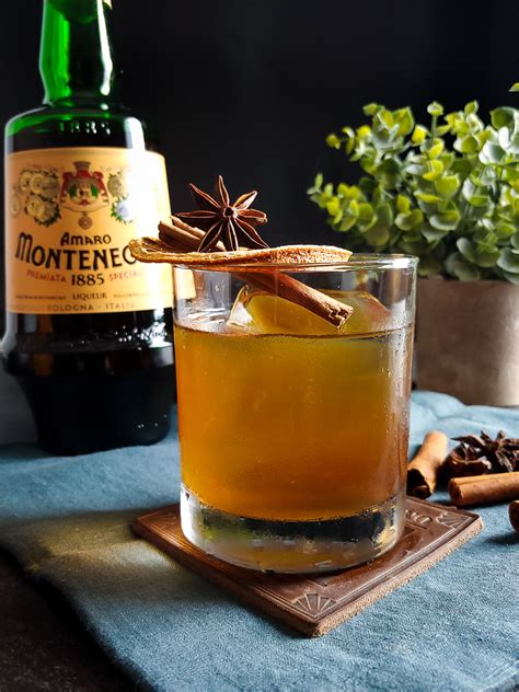 How to Make a Glorious Fall Rye Whiskey Cocktail - Cocktail Contessa