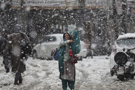 In photos: Jammu and Kashmir gets first snowfall of the season | News-photos – Gulf News