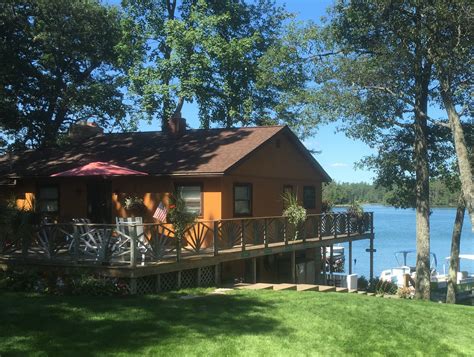 Clear Lake Resort - Cabin One in 2020 | Cabins and cottages, Modern lake house, Lake cabins