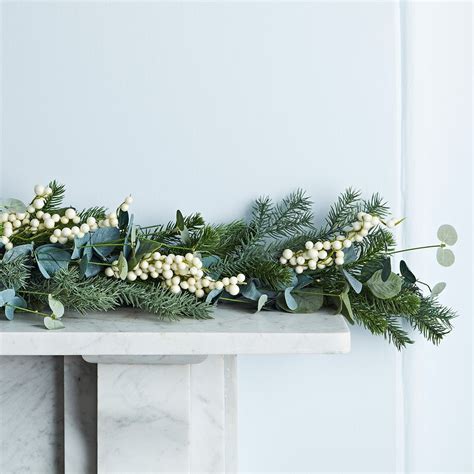 2m Eucalyptus & White Berry Christmas Garland | White Christmas Garland | Lights4fun.co.uk