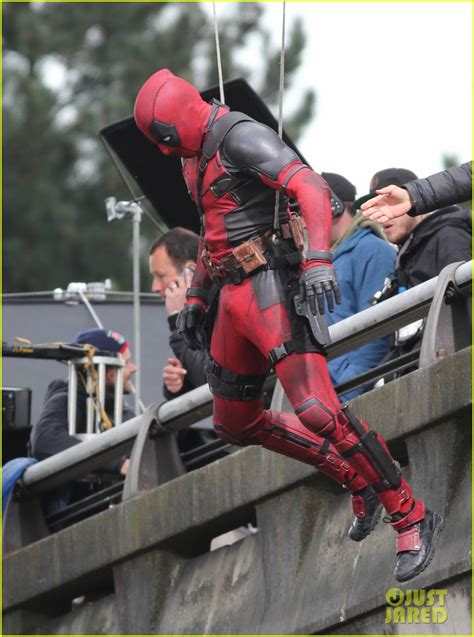 Ryan Reynolds Goes Unmasked in Latest 'Deadpool' Set Pics!: Photo ...