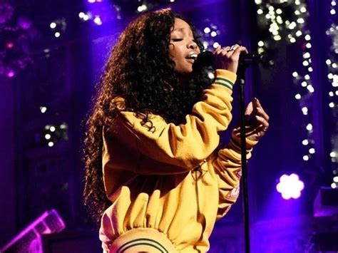 SZA Performs "The Weekend" & "Love Galore" On "Saturday Night Live ...