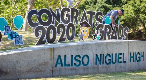 Aliso Niguel High School’s class of 2020 celebrates with cap-and-gown pickup parade – Orange ...