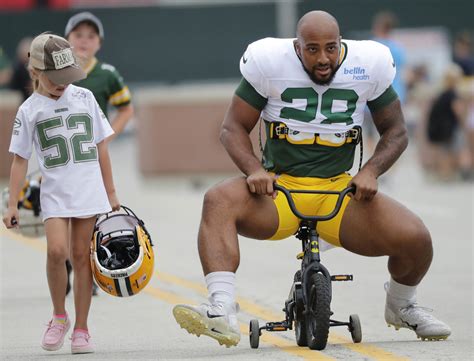 Powerful Packers Running Back AJ Dillon Becomes Strong Receiver, Too - Sports Illustrated Green ...