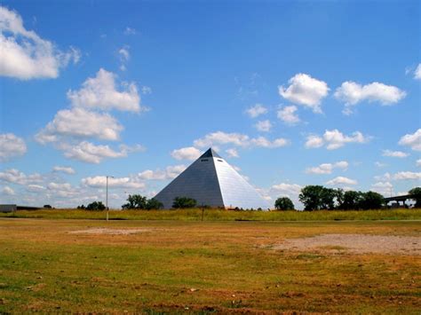 The Memphis Pyramid | Amusing Planet