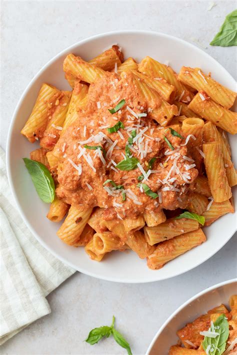 Pink Sauce Recipe - The Pasta Twins