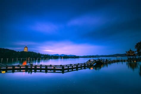 Premium Photo | Hangzhou west lake leifeng pagoda sunset