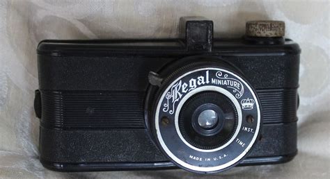 VINTAGE REGAL "MINIATURE" CAMERA Graf Lens 50 MM 1950's | Vintage ...